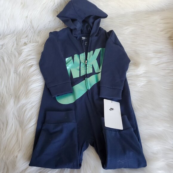 Nike/Jordan/Hurley Baby Coverall Hooded Bundle with Portable Changing Pad SZ 18M - Picture 4 of 14